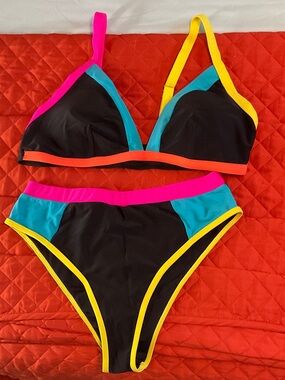 Colorblock Black Bikini Set with Neon Trim